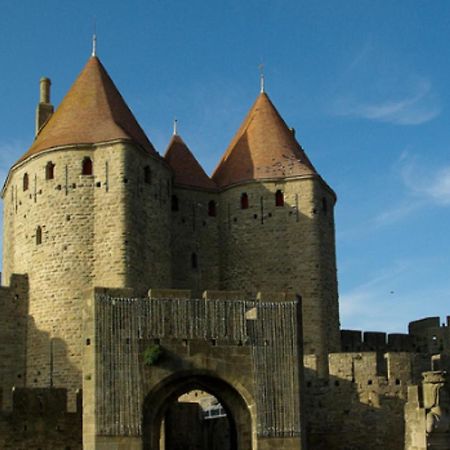 Au Doux Clocher Pieusse Esterno foto