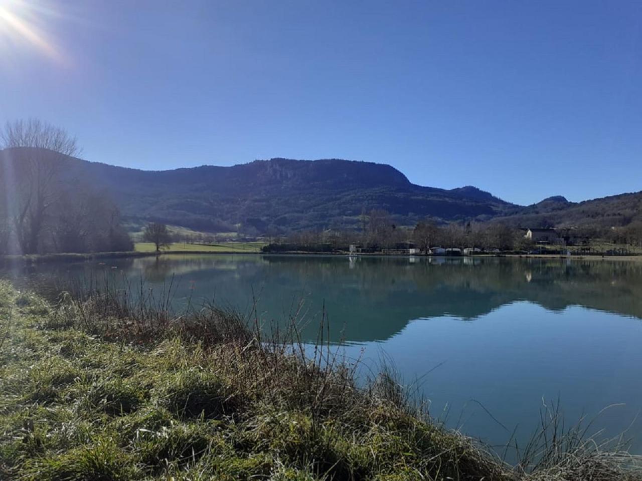 Au Doux Clocher Pieusse Esterno foto