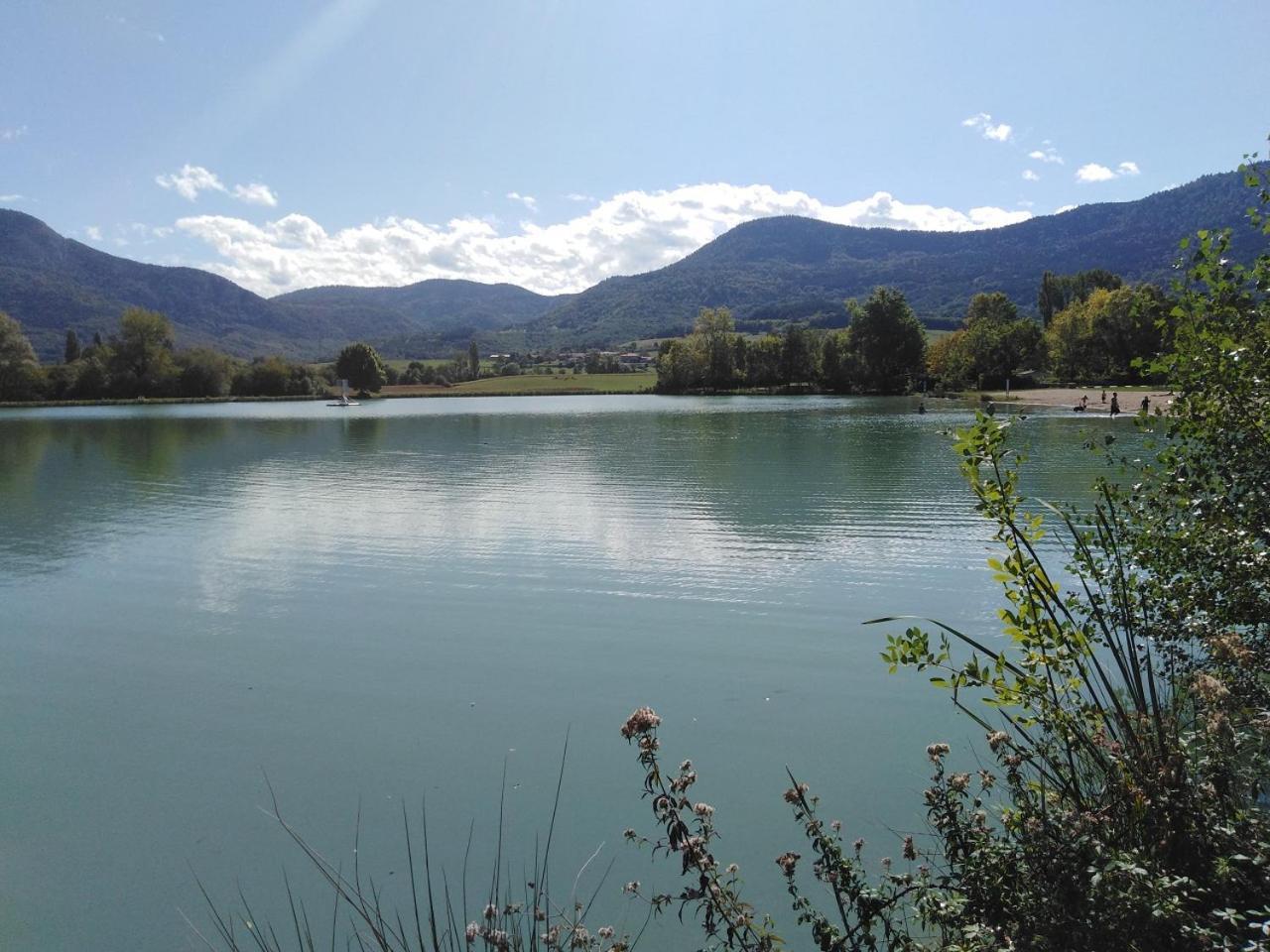 Au Doux Clocher Pieusse Esterno foto