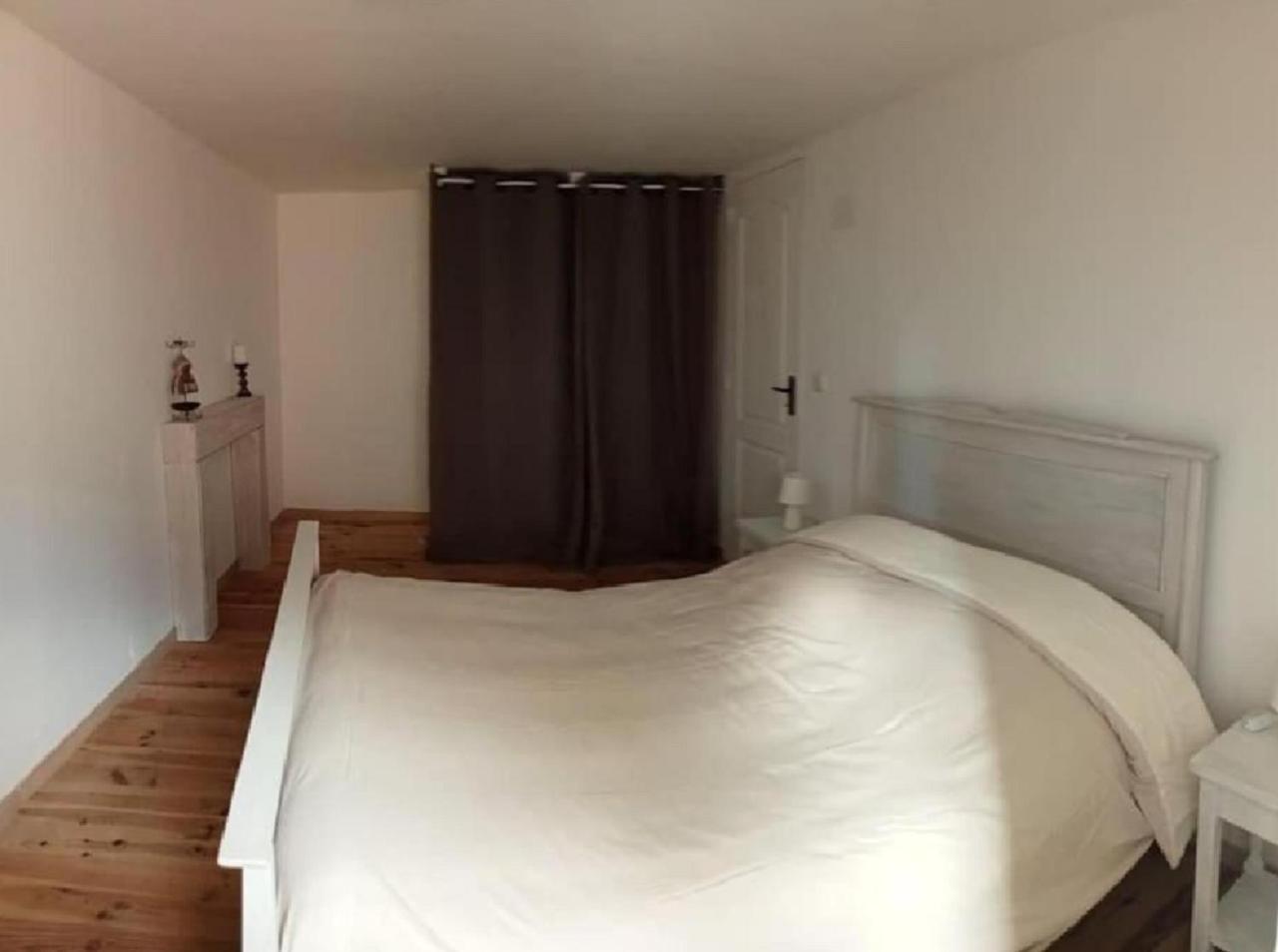 Au Doux Clocher Pieusse Esterno foto